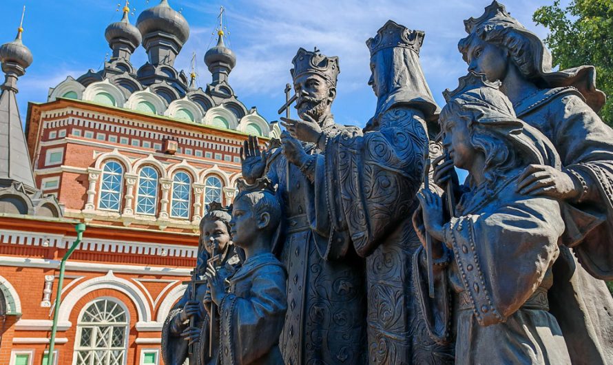 В день памяти святых Царственных страстотерпцев совершился Крестный ход