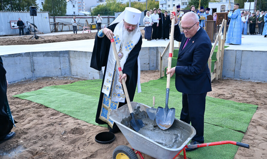 Совершился Чин основания Феодоровской церкви